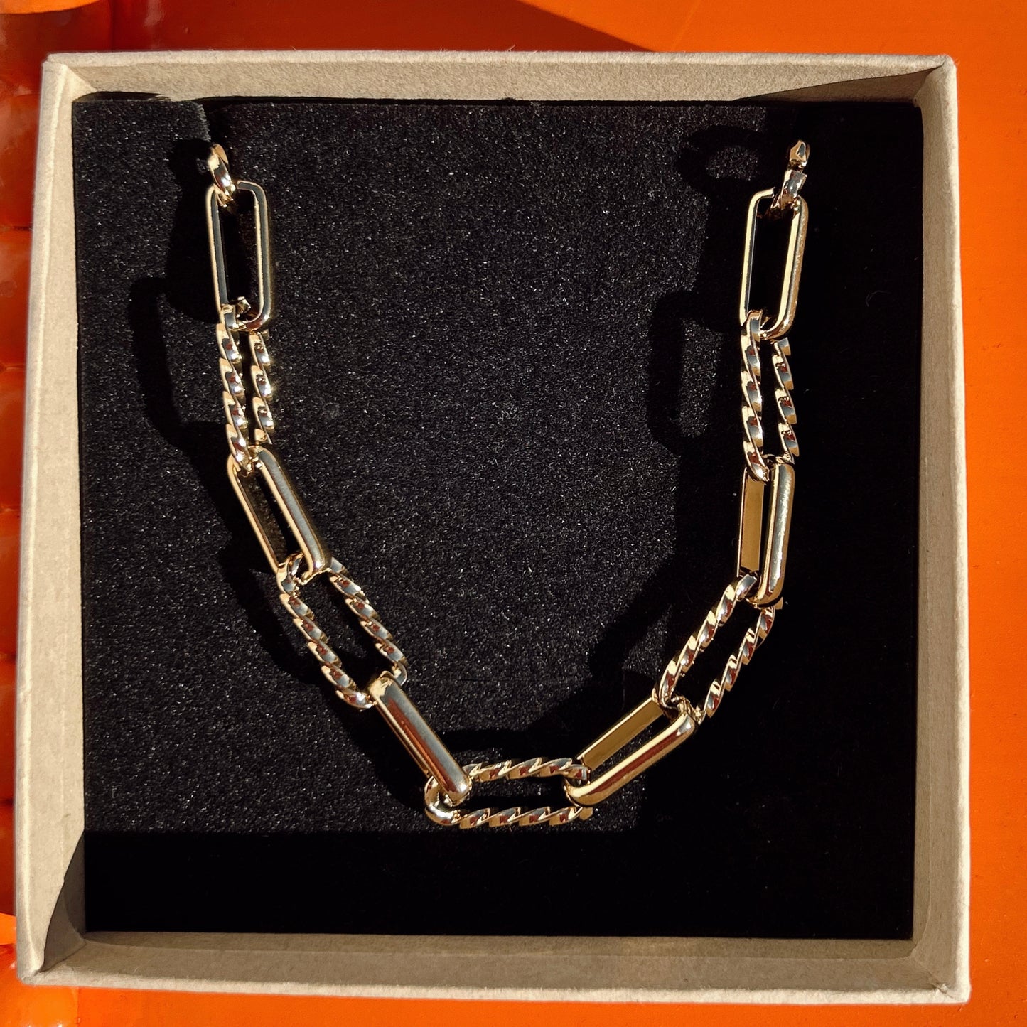 1. Textured link chain