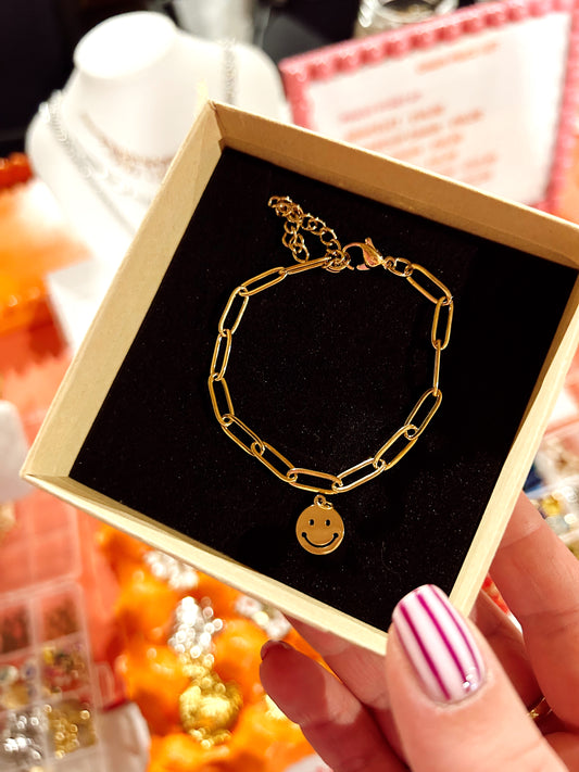 1. Bracelet - paperclip